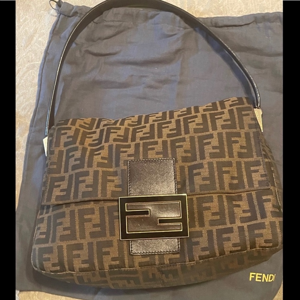 AUTHENTIC FENDI BIG MAMA Zucca SHOULDER BAG🤎